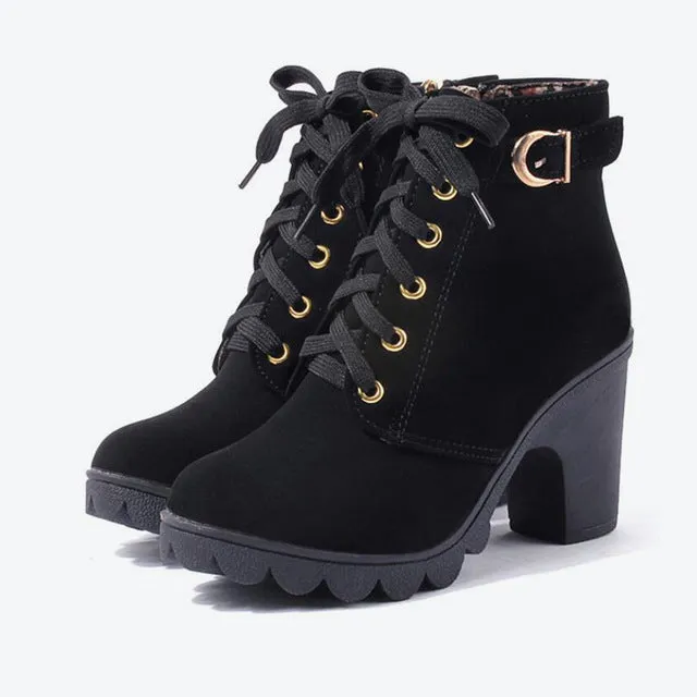Kathryn  Kreuzriemen Stiefeletten mit Martin-Stiefel