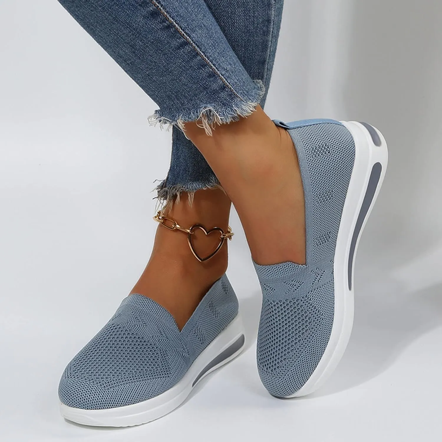 Women's Slip On Sneakers Shoes Closed Toe Walking Sneakers Thick Sole Running Hiking Sneaker Beach Summer Sandals